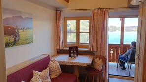 Unclassified image, 4 of 17, button