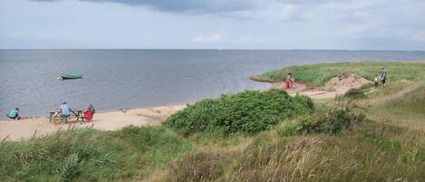 Tæt på stranden