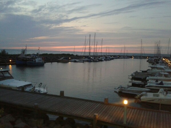 Immagine non classificata, 1 di 9, pulsante