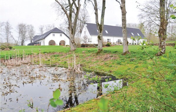 Property grounds - 20 bedroom cozy home in Nimtofte (Nimtofte)