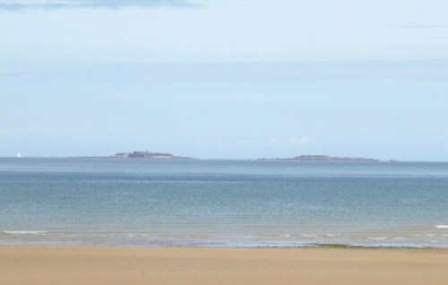 Nice home in Saint-Marcouf with kitchen