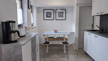 Fridge, oven, dishwasher, highchair