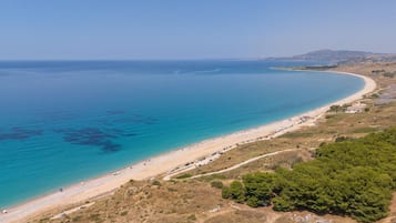Una spiaggia nelle vicinanze
