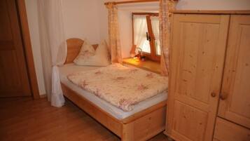 2 chambres, lit parapluie, Wi-Fi, draps fournis