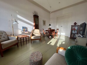 Nicht klassifiziertes Bild, 3 von 35, Schaltfläche