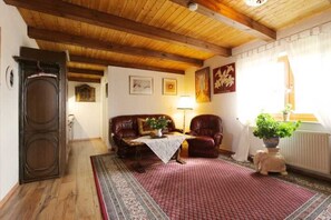 Unclassified image, 3 of 15, button