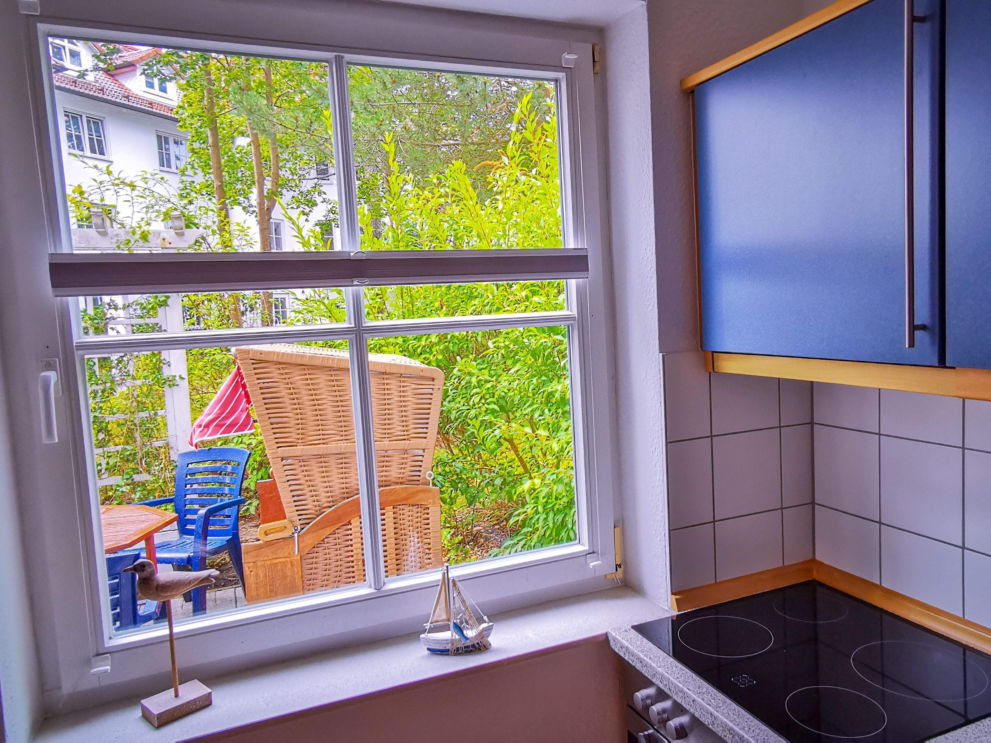 冷蔵庫、電子レンジ、食器洗い機、コーヒー / ティーメー カー