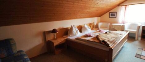 1 bedroom, in-room safe, desk, WiFi