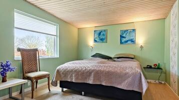 3 bedrooms, travel cot, free WiFi