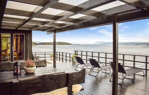 Outdoor dining - Nice home in Nedstrand with sauna (Nedstrand)