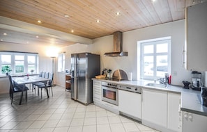 Kühlschrank, Herdplatte, Geschirrspüler