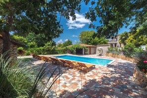 Pool - Holiday apartment with outdoor swimming pool (Milčetići)
