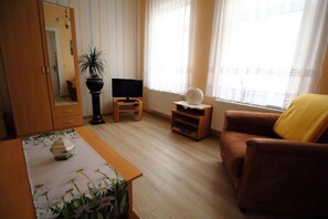 Unclassified image, 2 of 8, button