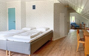 4 makuuhuonetta, internet, vuodevaatteet