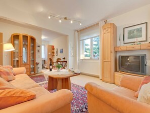 Unclassified image, 5 of 7, button