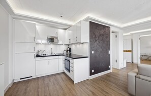 Kühlschrank, Herdplatte, Geschirrspüler