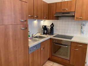 Frigorifero, forno, lavastoviglie, macchina per tè/caffè