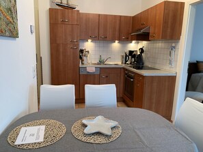 Frigorifero, forno, lavastoviglie, macchina per tè/caffè