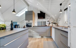 Kühlschrank, Herdplatte, Geschirrspüler