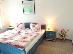 3 chambres, lit parapluie, Wi-Fi, draps fournis