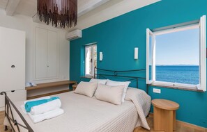 4 bedrooms, in-room safe, travel crib, free WiFi