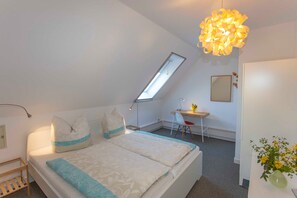 3 Schlafzimmer, Reisekinderbett, WLAN