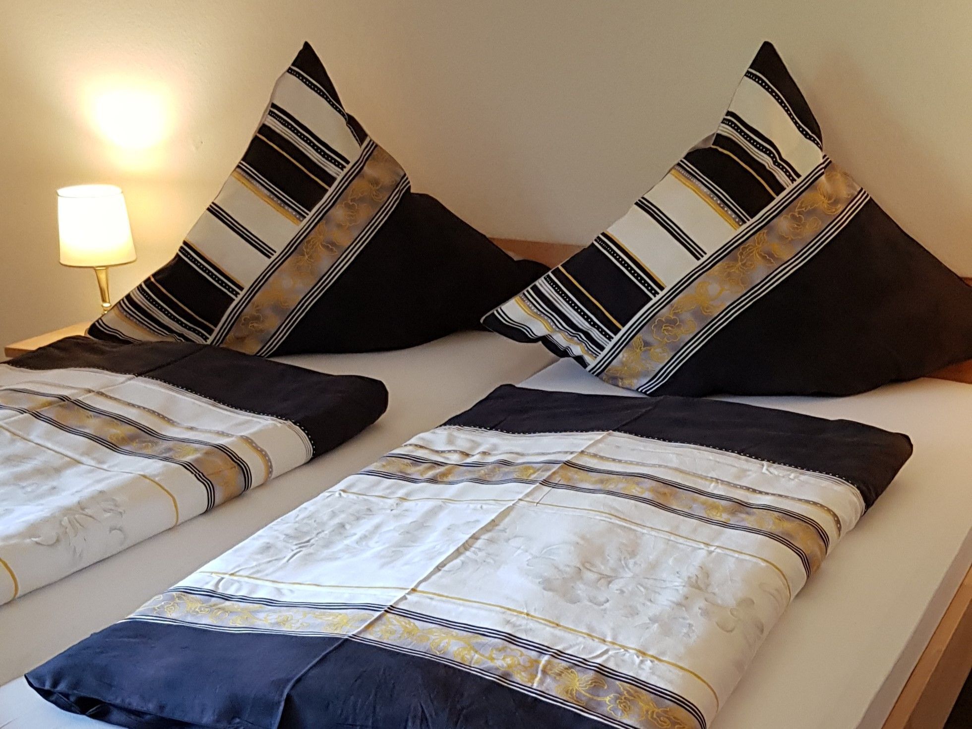 2 bedrooms, desk, iron/ironing board, travel cot