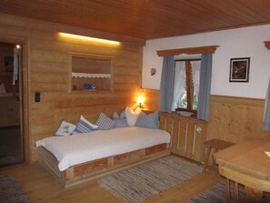 1 bedroom, travel cot, WiFi, bed sheets