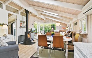 Dining - 4 bedroom nice home in Otterup (Otterup)