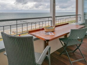 Outdoor dining - MB. 5 12 - Ocean View Apt. MB-512 .. (Kühlungsborn)