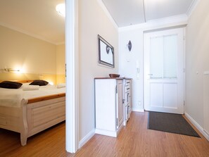 2 bedrooms, in-room safe, WiFi, bed sheets