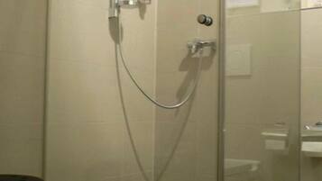 Hårtørrer, håndklæder, Sæbe