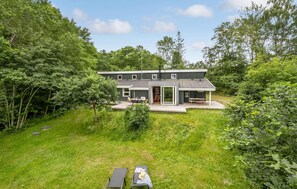 Exterior - Beautiful home in Glesborg with sauna (Glesborg)