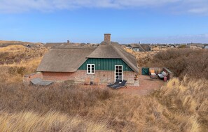 Exterior - Beautiful home in Ringkøbing with WiFi (Ringkøbing)