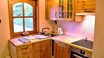 Frigorífic, microones, forn i placa de cuina