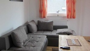 Unclassified image, 4 of 15, button - Apartment 1 - Apartments Hansestrasse (Zempin)