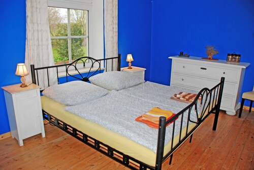 03 Ferienwohnung Rügen mit Kamin - Ferienwohnungen im Gutshaus Gnies