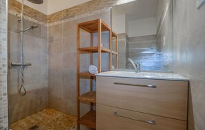 Bathtub