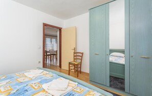 2 Schlafzimmer, Reisekinderbett, kostenloses WLAN, Bettwäsche