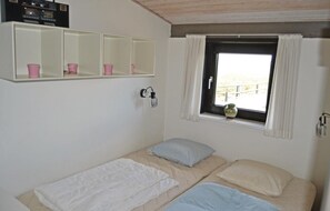 2 bedrooms, free WiFi