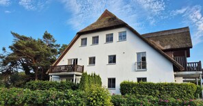 Unclassified image, 4 of 16, button