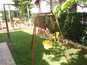 Children's area - Holiday apartment with air conditioning in a quiet location (Valbandon)