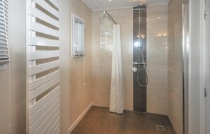 Shower - Nice home in Peymeinade (Peymeinade)
