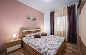 2 bedrooms, free WiFi, bed sheets