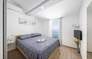 3 Schlafzimmer, Reisekinderbett, kostenloses WLAN, Bettwäsche