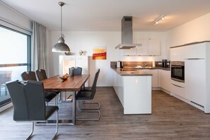 Frigorifero, microonde, forno, lavastoviglie