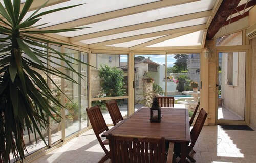 4 huoneen majoitus Avignon
