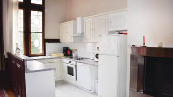 Réfrigérateur, plaque de cuisson, lave-vaisselle