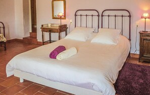 5 habitaciones, cuna de viaje, wifi gratis y ropa de cama 