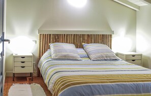 5 Schlafzimmer, Reisekinderbett, kostenloses WLAN, Bettwäsche